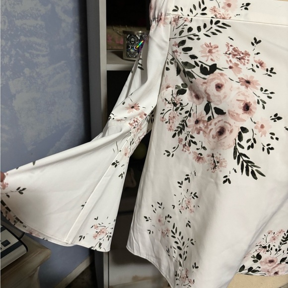 🛍Bundle sale🛍Dynamite White Floral Off-Shoulder Blouse small - Picture 3 of 8